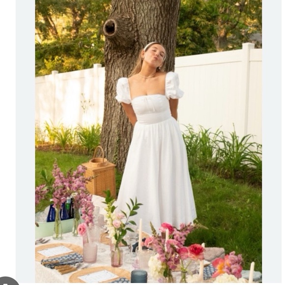 Reformation Dresses & Skirts - Reformation Marella Linen Puff-Sleeve Dress White